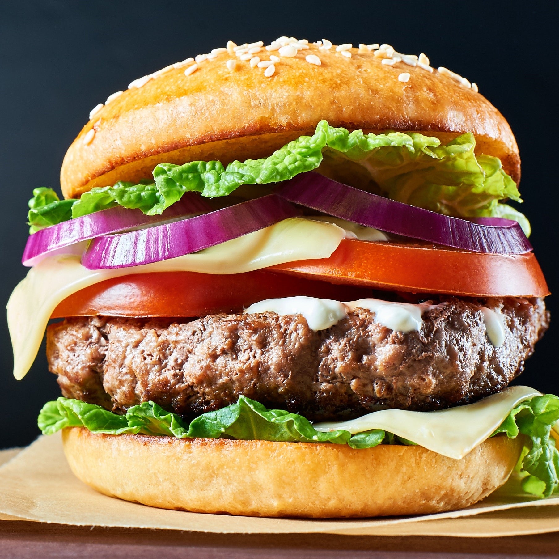GIN INFUSED BURGER WITH CONDIMENTS AND BUN